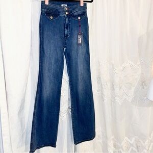 High-Waisted Tommy Hilfiger Flare Jeans